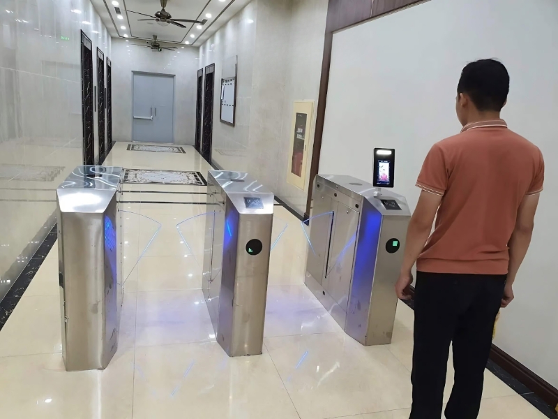 Văn phòng cần ưu tiên hạ tầng mạng, kiểm soát ra vào và khả năng mở rộng hệ thống